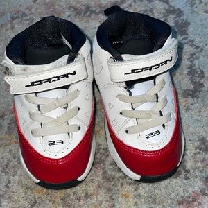 Toddler Jordan’s 5C